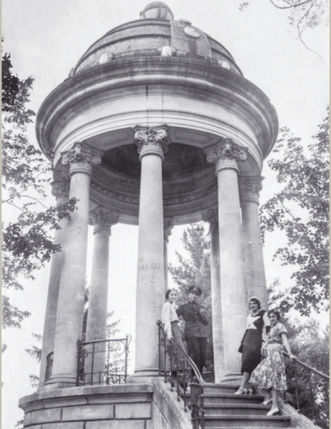 Craiova de ieri 1927-1947 volumul 2 Cartierele - imagini din colectii private