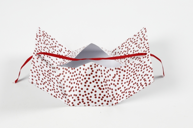 Cutie cadou puncte rosii, 15 x 7 x 8 cm 25361